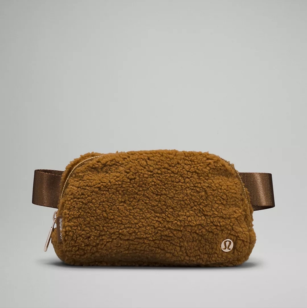 NWT 🤎Lululemon Everywhere Belt Bag Fleece *1L Burnt Caramel🤎